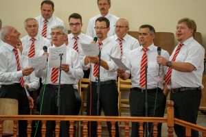 Ein Gruppenlied von Brüdern aus Porta.