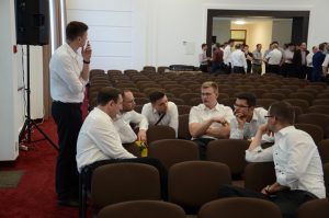 Nach dem Gottesdienst.